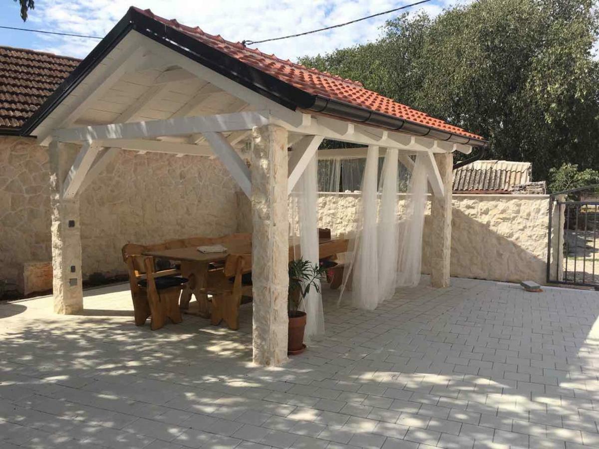Kuce Za Odmor Brkic Διαμέρισμα Lozovac Εξωτερικό φωτογραφία