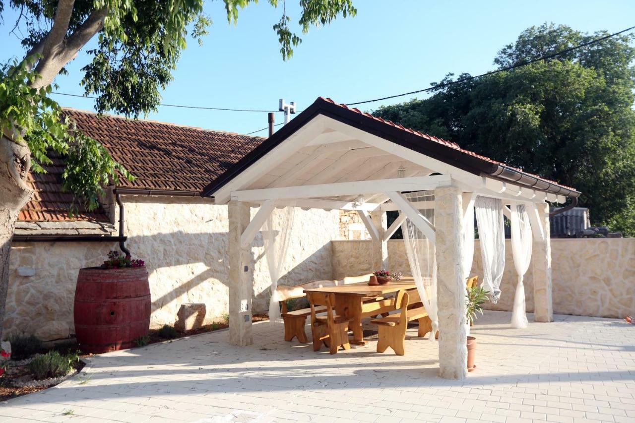 Kuce Za Odmor Brkic Διαμέρισμα Lozovac Εξωτερικό φωτογραφία